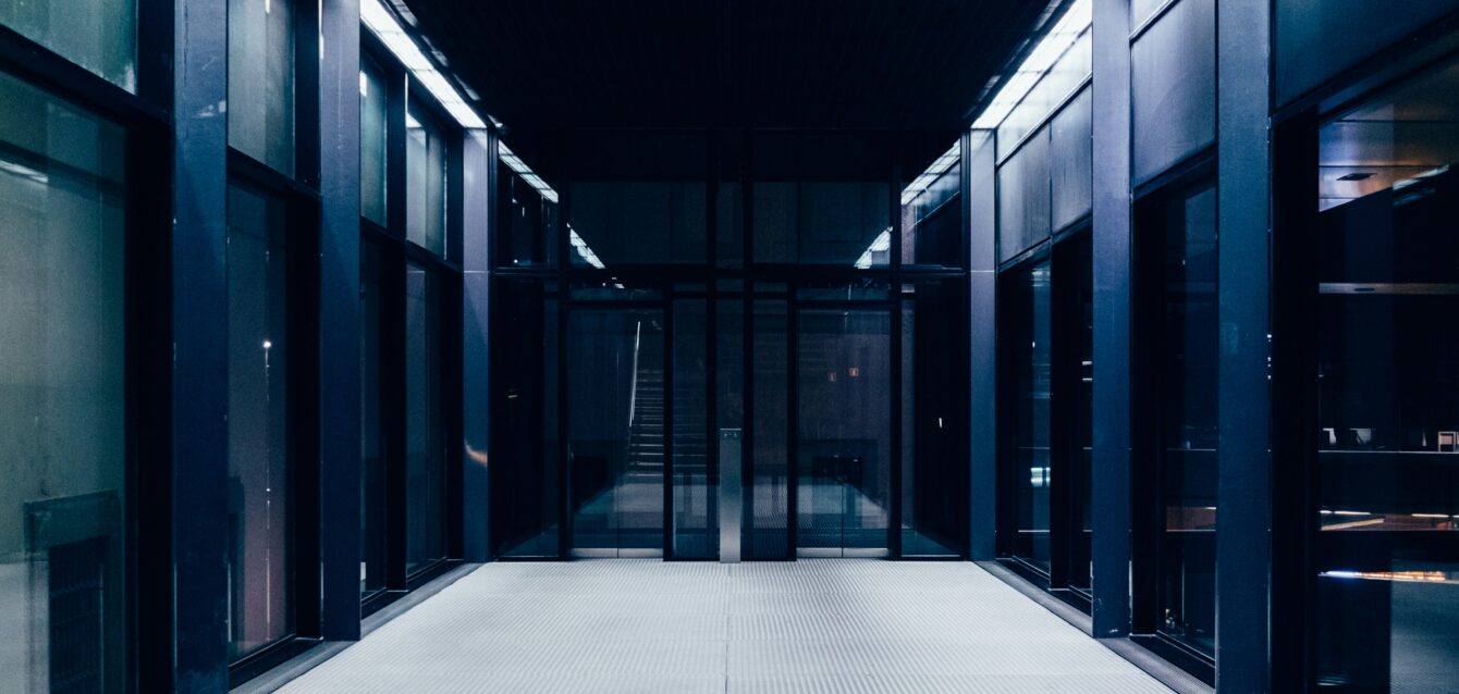 paul-hanaoka-s0XabTAKvak-unsplash