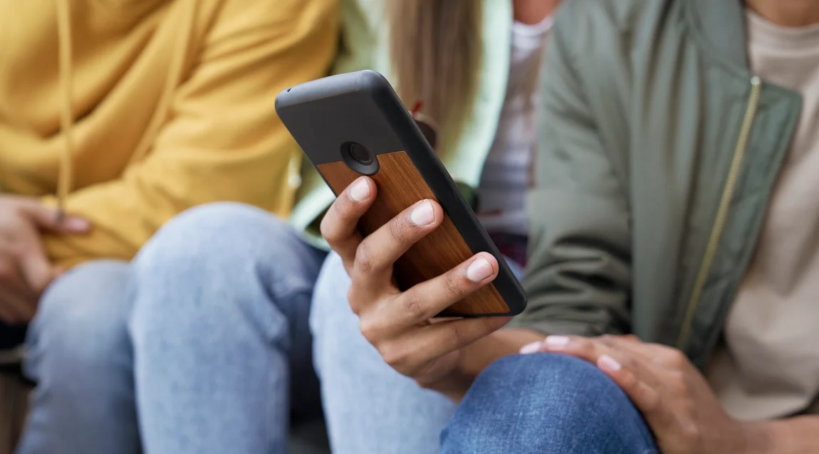 Whatsapp lança recurso de proteção para interação entre pais e filhos