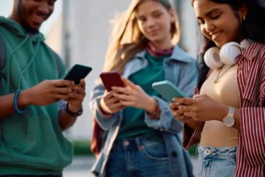 lei de proteção de crianças nas redes sociais
