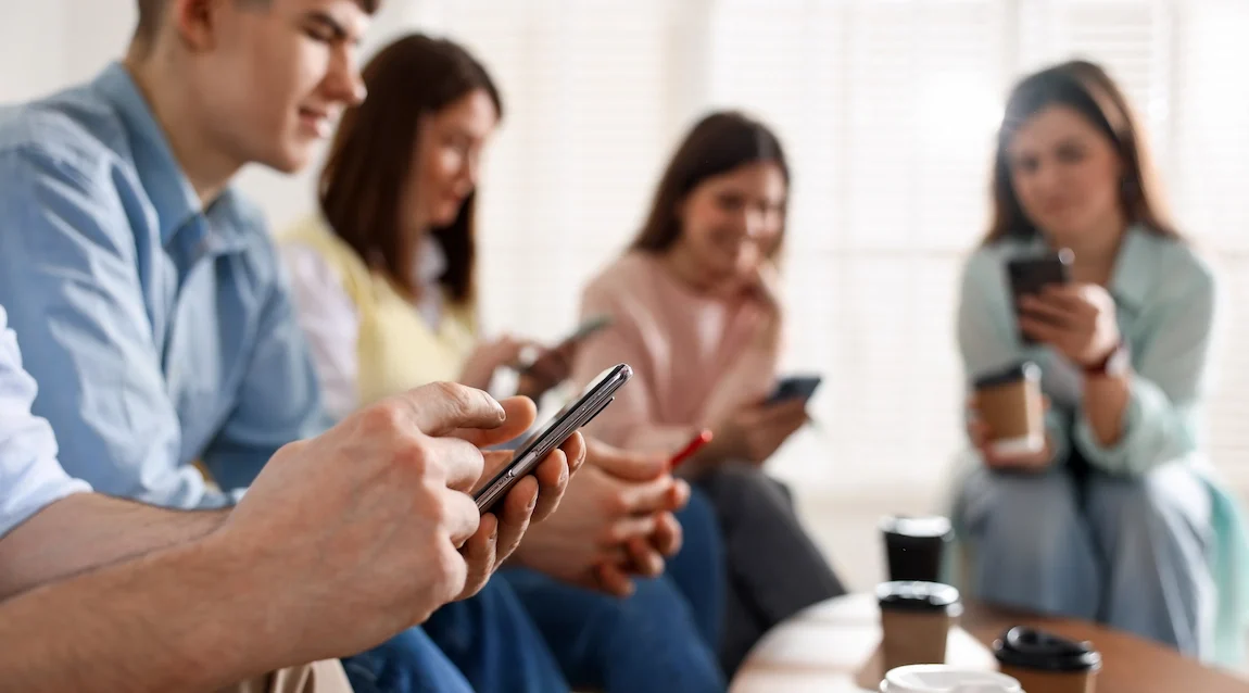 regulação de redes sociais para menores