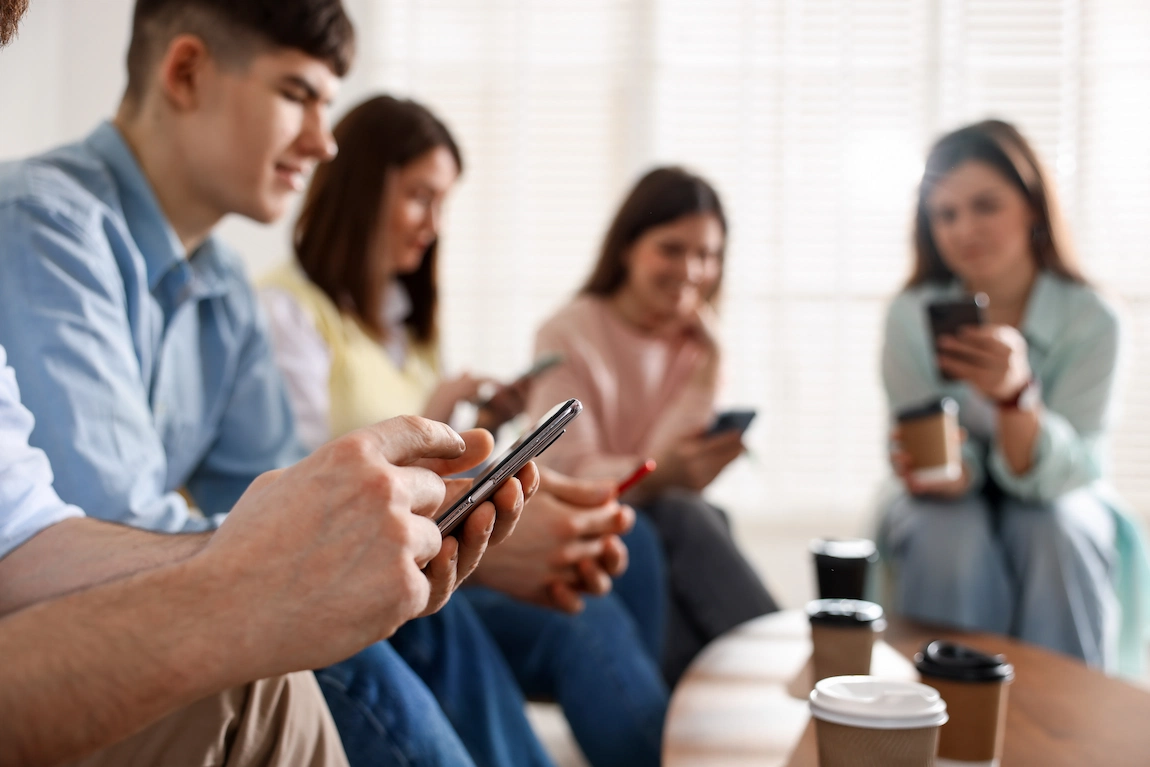 regulação de redes sociais para menores